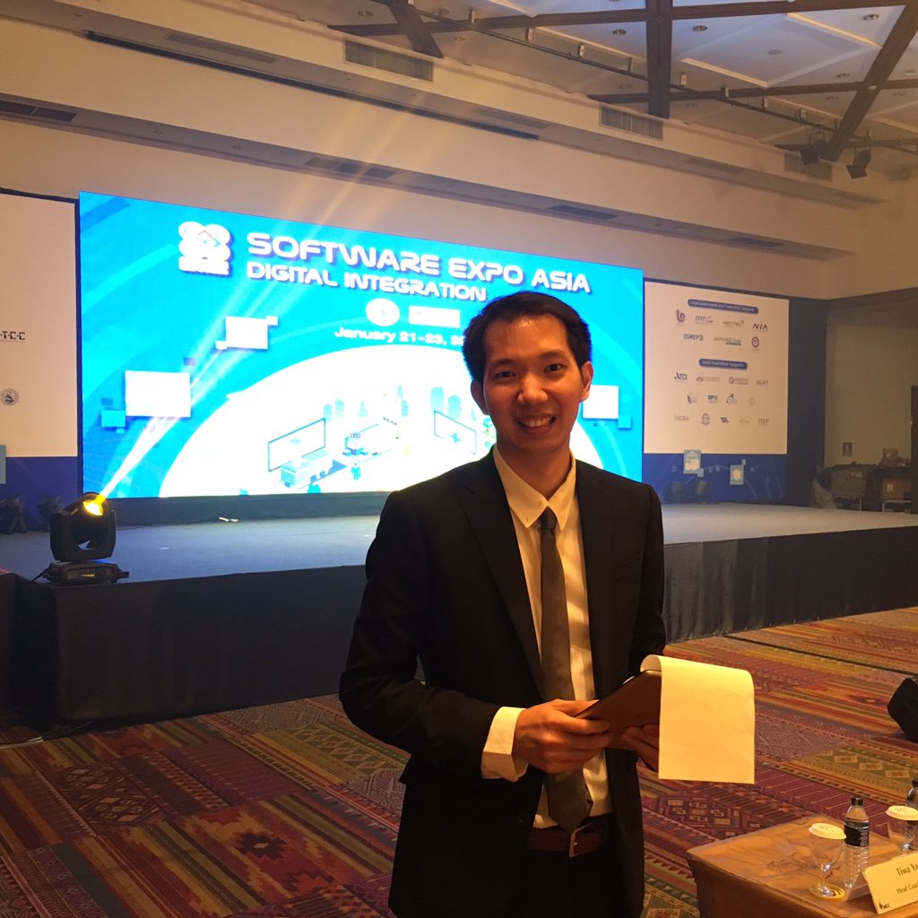 DrUttamaS's tweet photo. RT @spin9: วันนี้ได้รับเกียรติจาก ICTและSIPA เป็นพิธีกรงาน #SoftwareExpo Asia ที่ศูนย์สิริกิติ์ แวะมาเจอกันได้นะครัช https://t.co/is8xMHiVDn