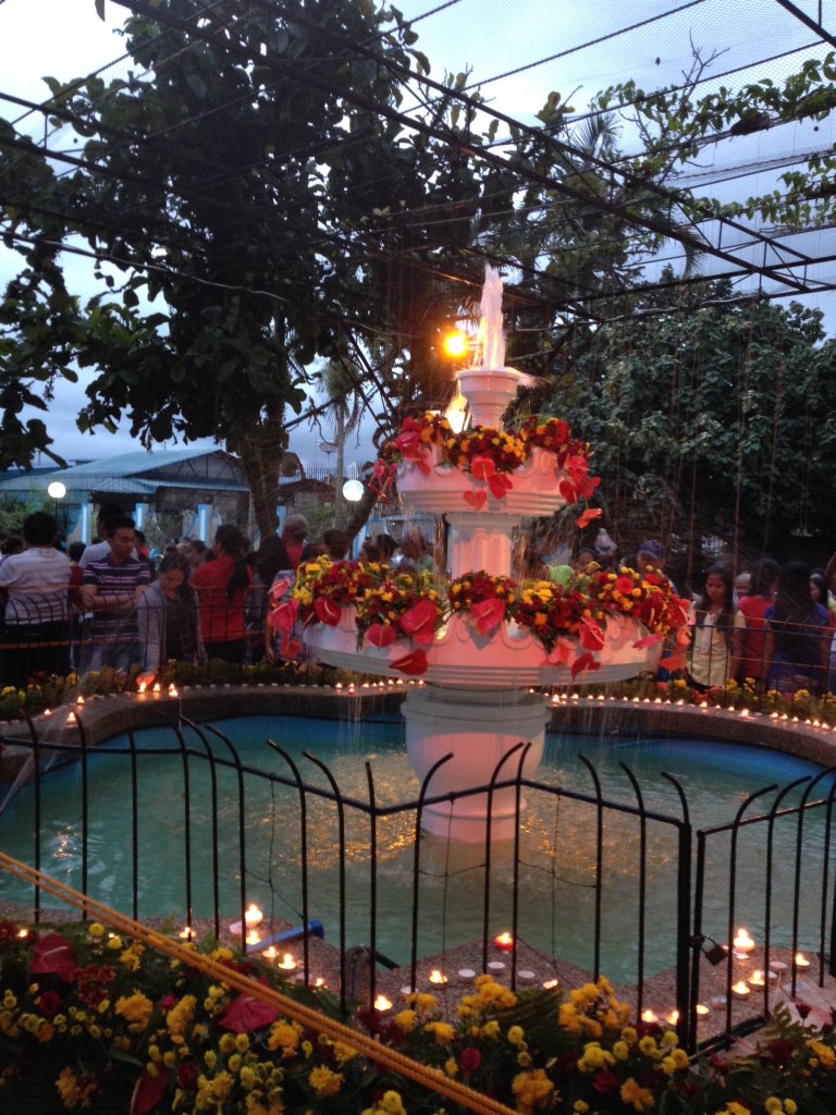 myZhyooze's tweet photo. fountain at Cotta Shrine for #Sinulog2016 #SinulogOzamiz2016 #Ozamiz #MisOcc #MisamisOccidental https://t.co/tR1Ojr46zq