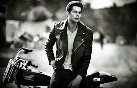 itsagirlgame's tweet photo. the hottest boy here is ...
RT = 1
❤ = 2 https://t.co/ShocHhf5ey