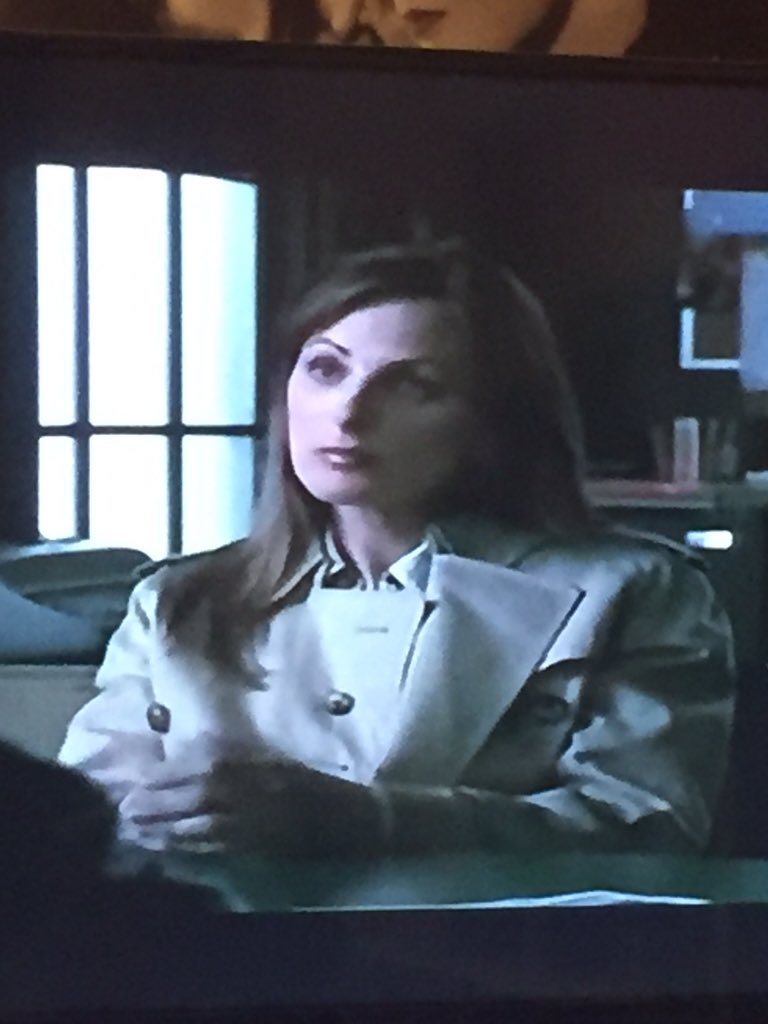elizabethvarnum's tweet photo. Was watching SVU, when suddenly @MarleeMatlin appears. #marleesigns #theconductor #svu #favorite https://t.co/io8HueHLq4