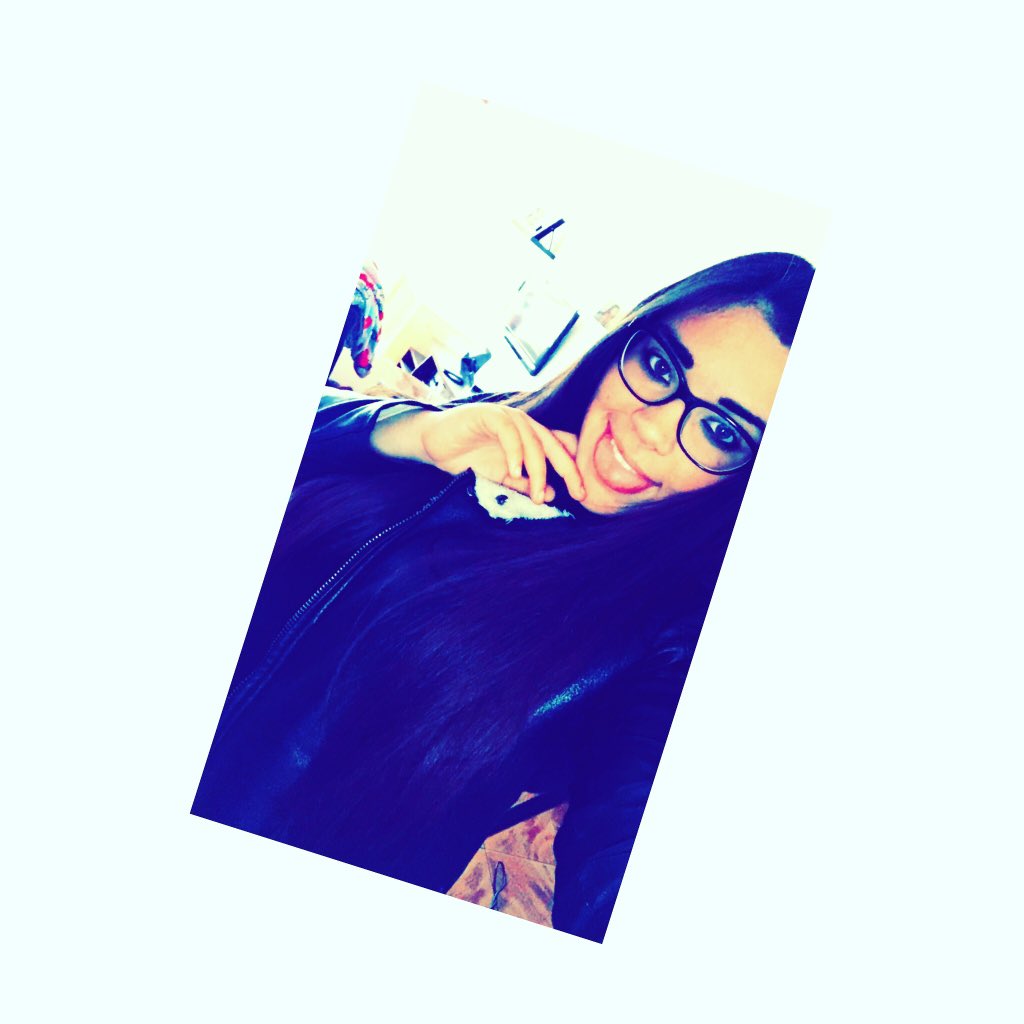 BrbaraS79337162's tweet photo. ; A tua inveja faz a minha fama .. 
#GoodGirl 🔜👊🏼💎🔝👌🏽😍💕 https://t.co/bBMzBWnCmy
