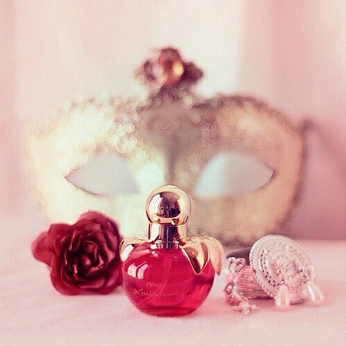 aestheticSJ's tweet photo. ryeowook aesthetic ✨

🌹🌹🌹🌹 https://t.co/Rfxk25DbaK