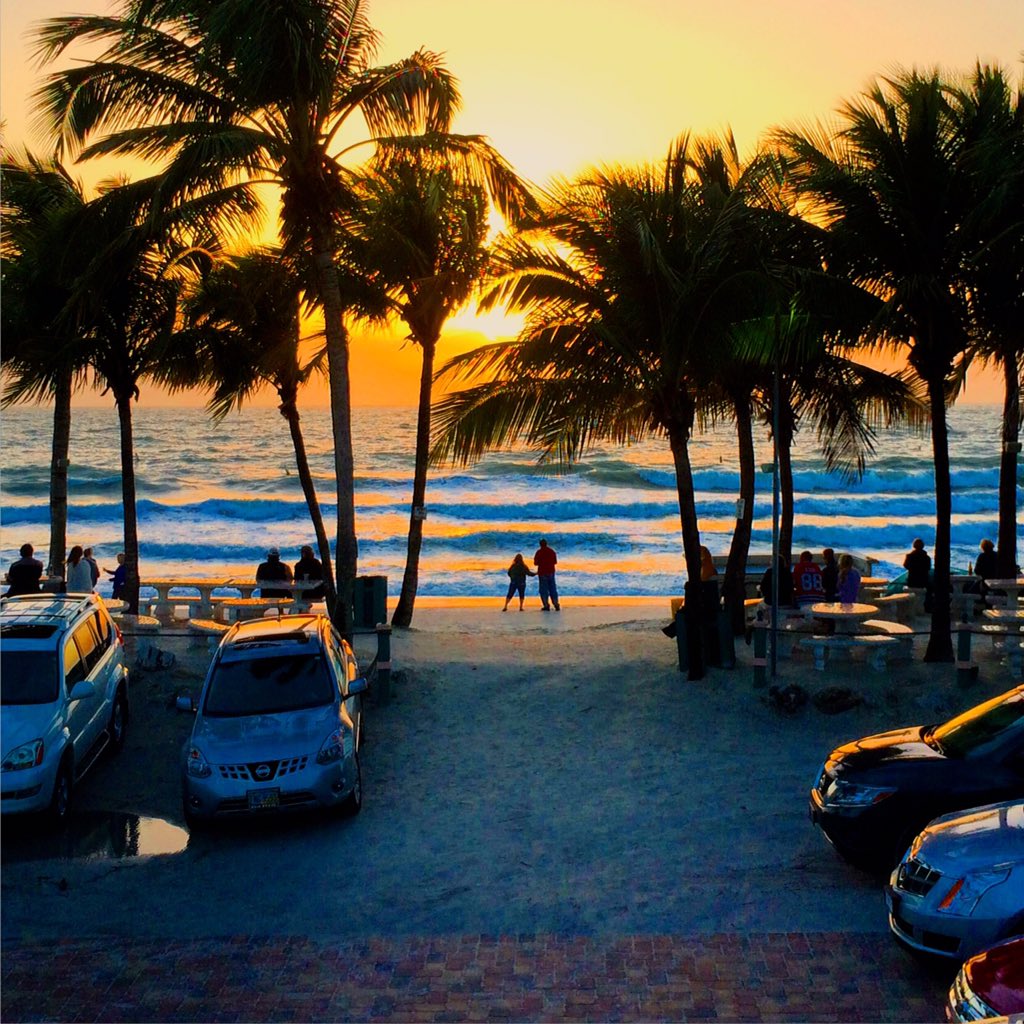 Sara_PGA's tweet photo. #swfl #the239 #lifeisgood https://t.co/kEpVvcezlD