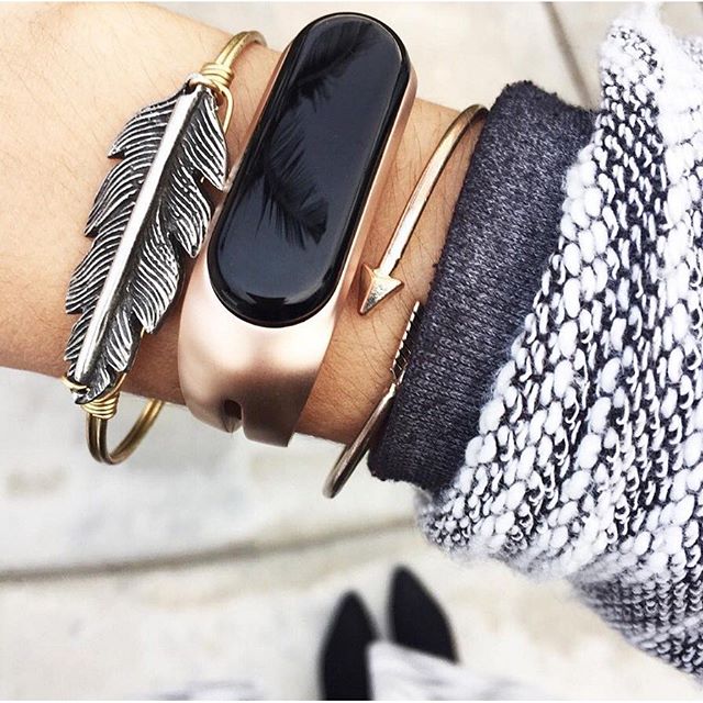 Are you getting #wedding ready with Mira like the lovely, @melrodstyle? #weddingplanning #bridetobe #rosegold