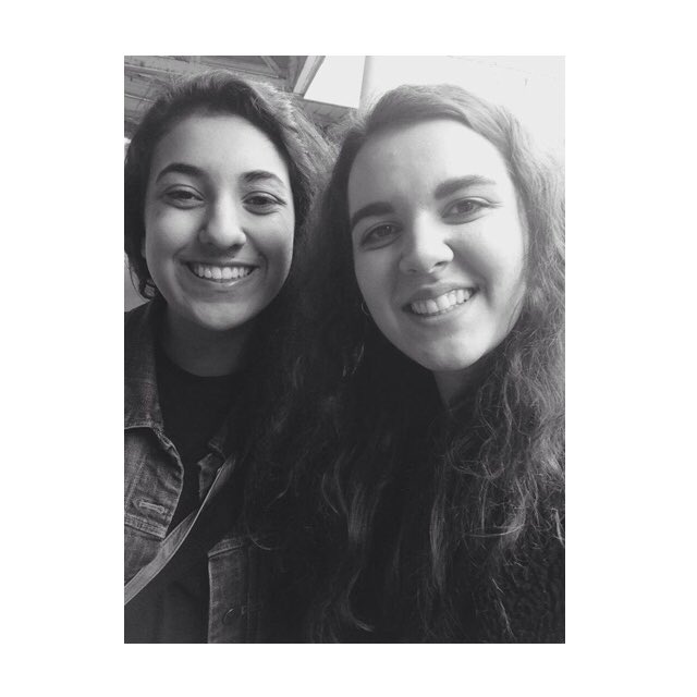alondraE15's tweet photo. Joyeux anniversaire!🎂🎈 Kelly 💕 I hope you have a wonderful day, miss ya #throwbacklol @imawareoflife https://t.co/SPZ8fbrI5x