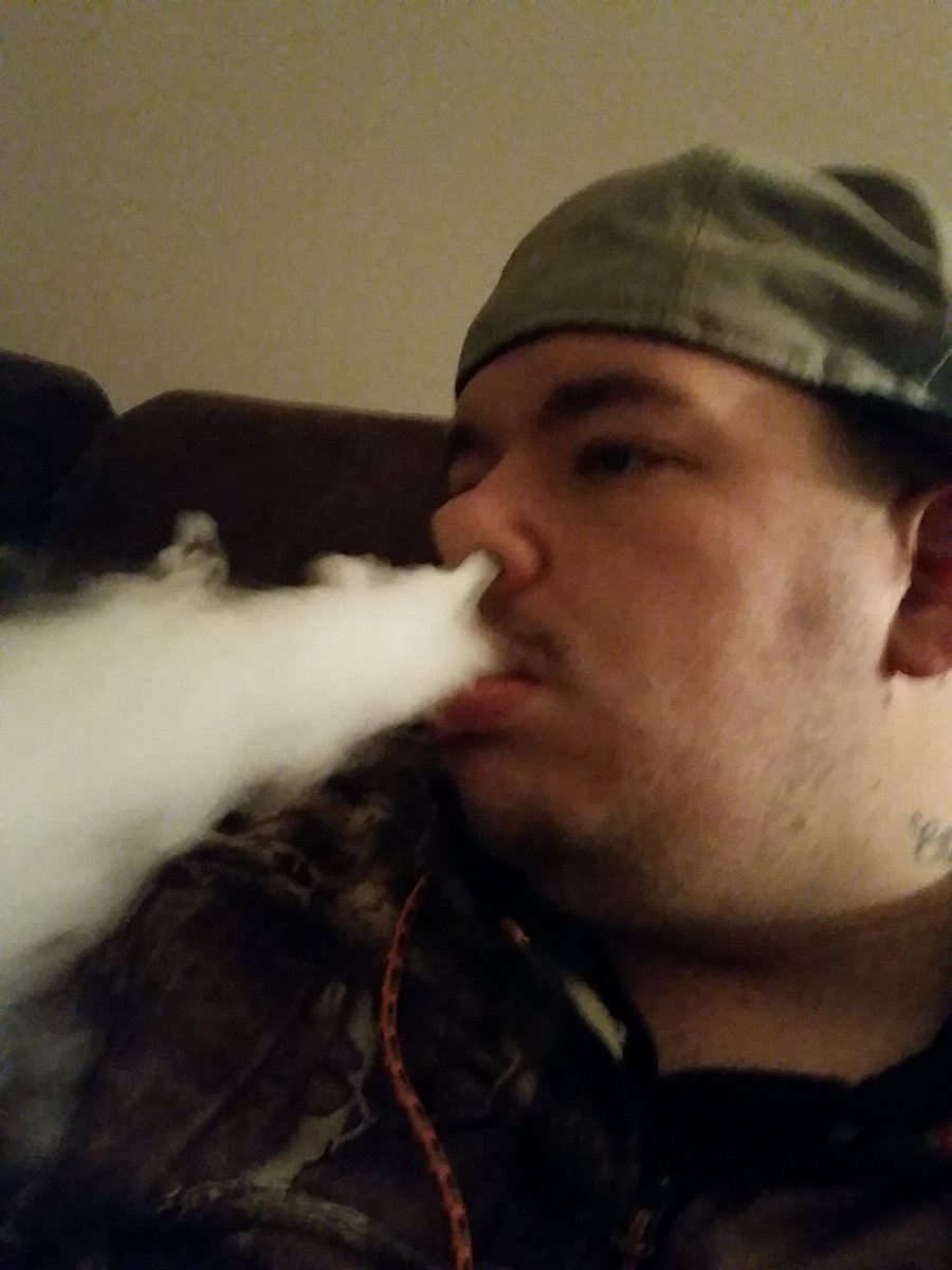 classicvape101's tweet photo. #clouds #vapeporn #vapepix https://t.co/XkoIFmSXhQ