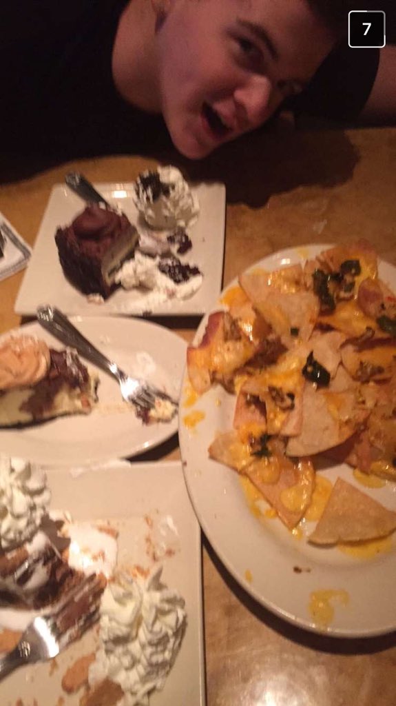 fetterolf45's tweet photo. Missing this meal right now 😓😢 #Patrick #JarOfNuts https://t.co/qBu9tx6p5u