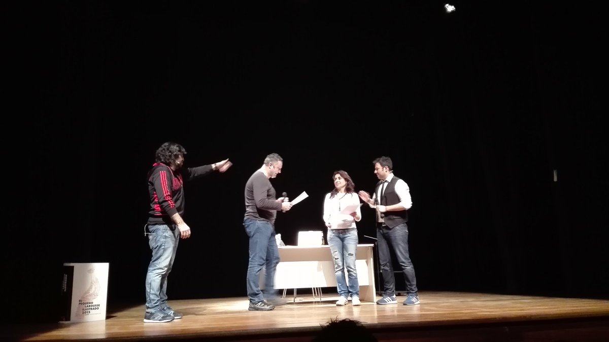 Isaac_MorCal's tweet photo. Noche de risas con @VaqueroEH y de @InakiUrrutia en #Villamuriel . https://t.co/T6RxR8C9bC