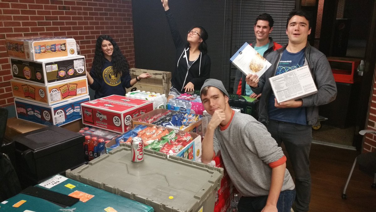SwampHacks's tweet photo. SwampHacks === SnackHacks??? #SwampHacks2016 #ChompChomp #HungryHungryHackers https://t.co/SP24mHM4j2