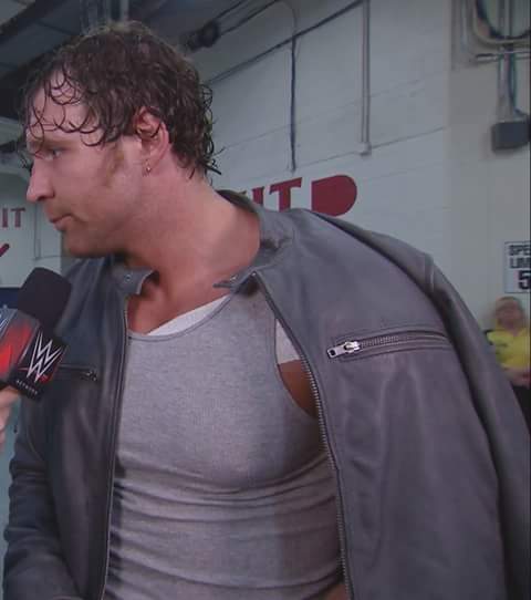 albawrestling's tweet photo. I miss the earring of #DeanAmbrose! 😍😍😍😍 https://t.co/4uM4OTxMTf