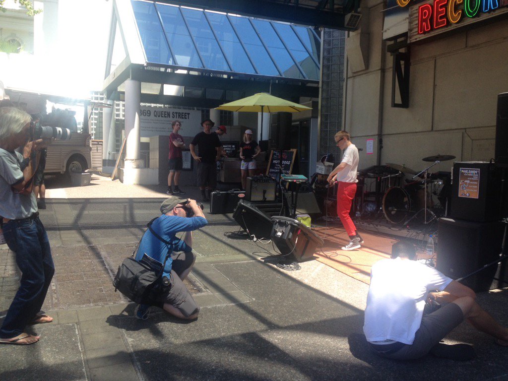 PaquinSounds's tweet photo. @realgroovyakld Larzranda ruling it. We on half 2 yall https://t.co/BRwdIDsqXt