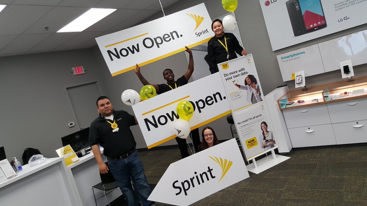 matthewsnyder87's tweet photo. Yes RGR is NOW OPEN for Business! @Pkushn @BJFortae @wilcox_dallin @wl_byoung  @WL_News @rgrwlsprint @WL_ROADTeam https://t.co/Vqmzb9mPC3