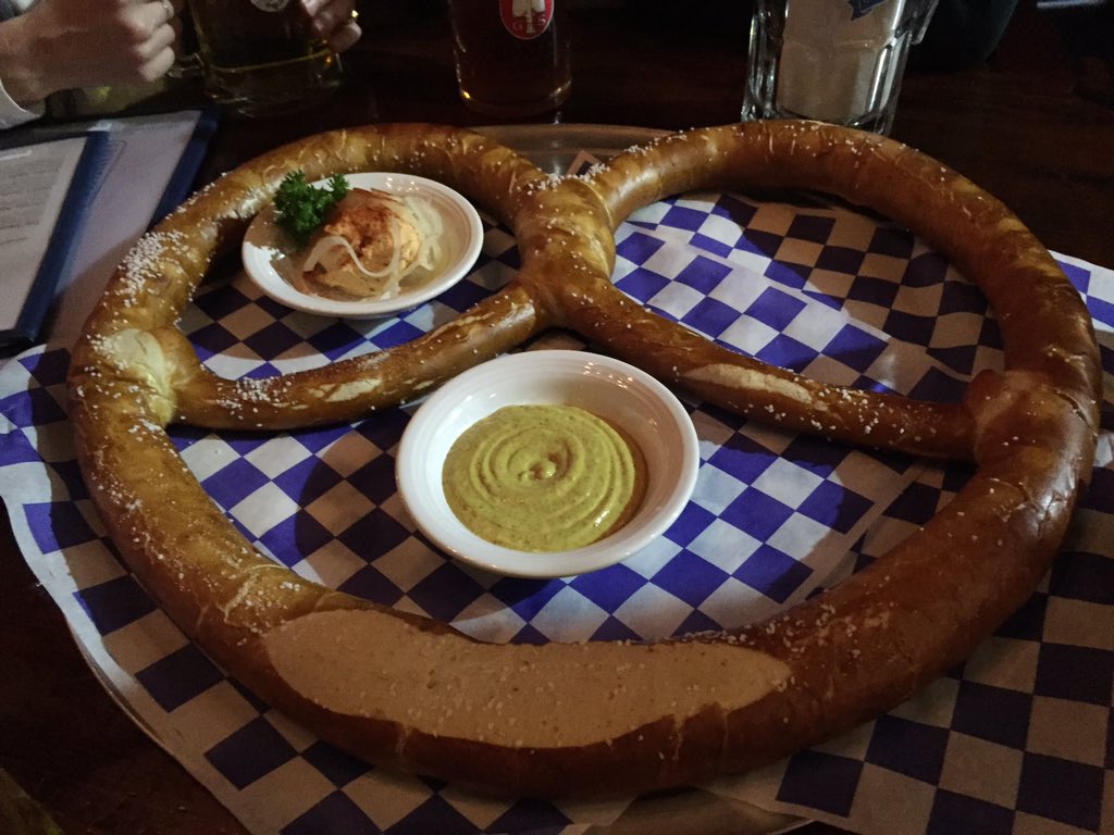 jbelli13's tweet photo. post-bootcamp uber pretzel. ich liebe uberpretzel. @it_phillips @psmyth01 @alavelleporter @SaCacicio #GCDRB https://t.co/1CFiKpM5pR