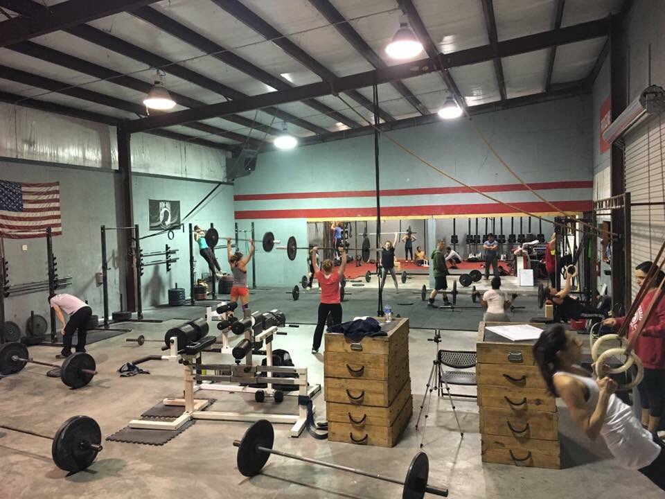 CFHattiesburg's tweet photo. Temperature in 30s didn't keep a packed house from happening at the 6 pm class. #CFHB #WOD #Crossfit #OG07 https://t.co/tIpCN98xdj