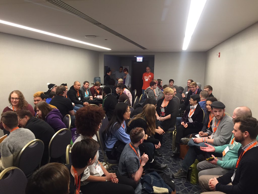 MissisMae's tweet photo. Omfg queer geek caucus at #CC2016 is life, finally found my  fellow #hannigram shippers https://t.co/zk3SyvVgTd