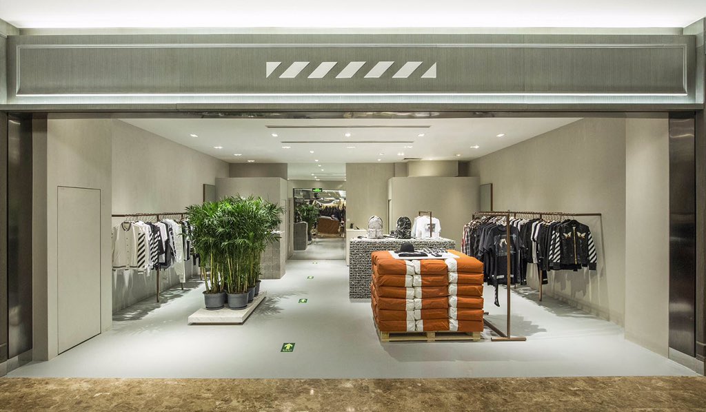 I.T on X: The first OFF-WHITE C/O VIRGIL ABLOH shop in China has now  officially arrived at Galeries Lafayette, Beijing.   / X