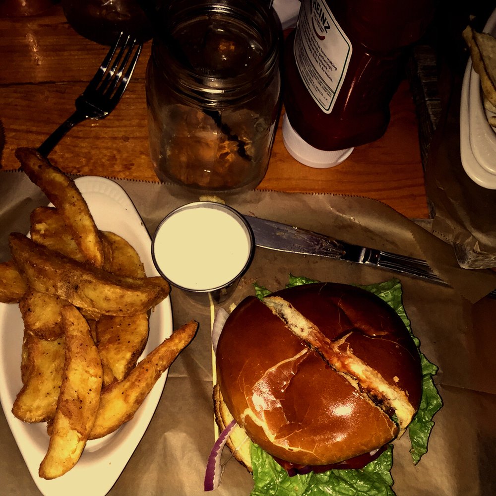stewbie28's tweet photo. Snow day bliss  @stationraleigh @getstealz https://t.co/konyqKciAh