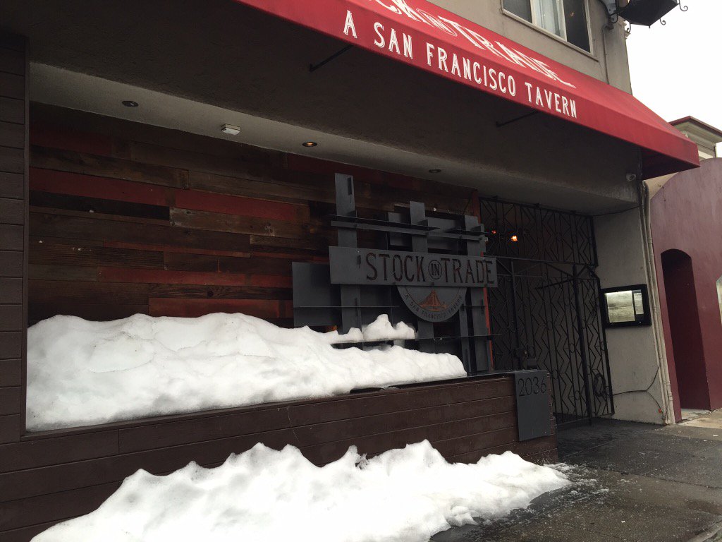 lcoberly's tweet photo. Walking down Lombard St &amp; did a double take. That's snow...and this is #SF...yes, snow. Nice touch @StockinTradeSF https://t.co/1mudgN2wJv
