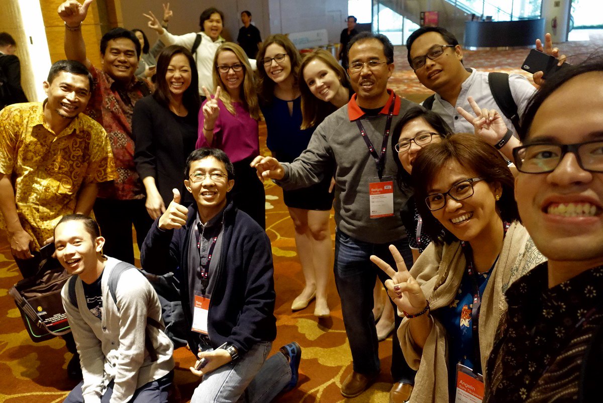 familianto's tweet photo. A week of fun with @NNgroup #nngux. Learning whole new things in #ux https://t.co/dpOHnWpAX9