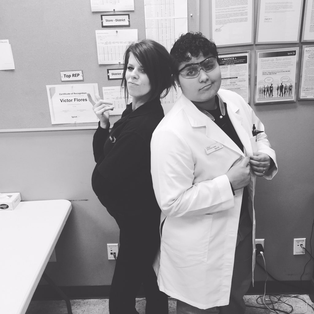 Em_Love01's tweet photo. Sup @sprint? Styling with tech lab coats! @purceydee @jbay_14 @A_Welch_Juice @marceloclaure https://t.co/AWtLna3BJU