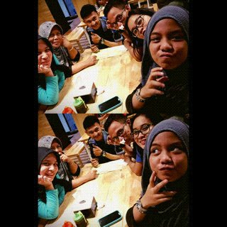 riskanong's tweet photo. terimakasih yaa allah dipertemukan dengan calon imam dan keluarga ini 💋😘💏 https://t.co/DFqYudFrFT