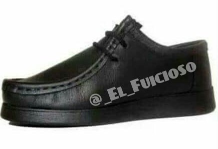 _El_Fuicioso's tweet photo. Uno ya identificaba a un ñero en el colegio cuanto tienen estos zapatos: https://t.co/qQ9GgBKN3Q