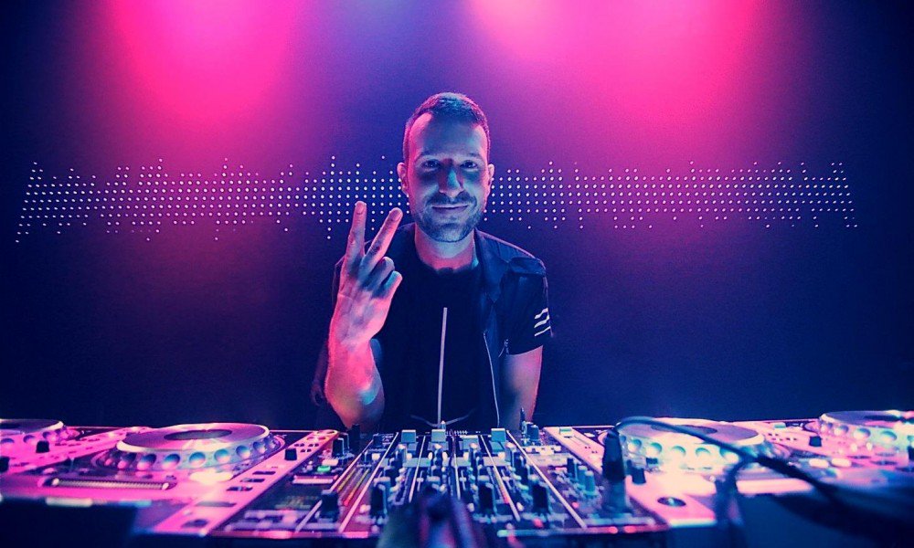 DonDiablo's tweet photo. Belém! Looking ffwd to rockin' your beautiful city in two hours from now! Kabbalah! Brazil! https://t.co/Z6ccp3k5Nq