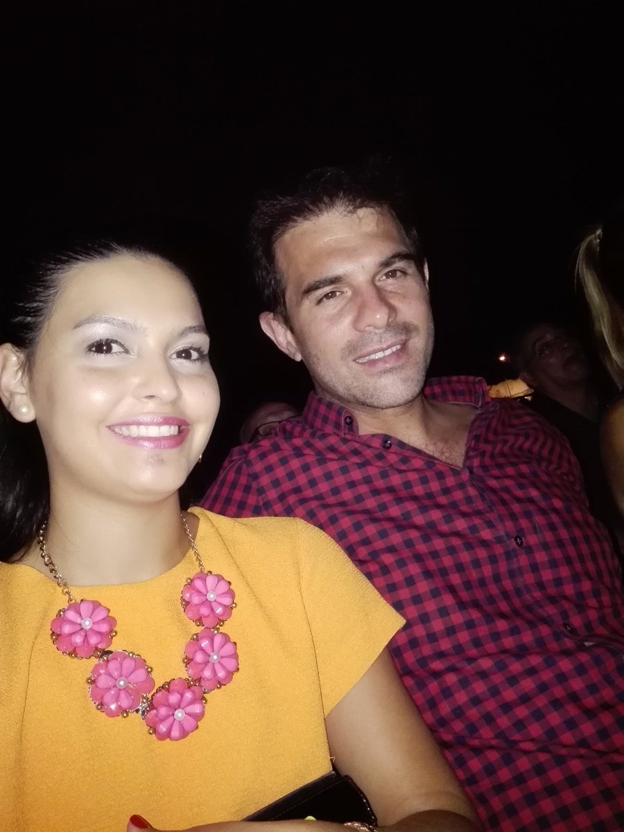 Junto a <a href="/candevcarrasco/">Cande Carrasco</a> <a href="/DiegoFoco/">Diego Foco</a> <a href="/RikiAdii/">Riki Adi</a> en #VendimiaGC Cómo disfruto estos tiempos de vendimia!!! 😁👑🙌