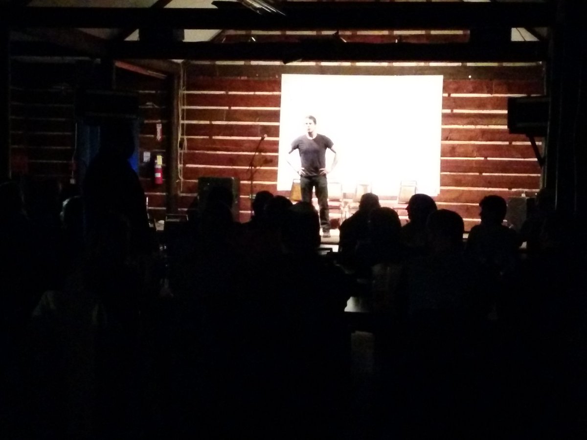 TheJokeBoxLive's tweet photo. Straight from rocking #ChicagoSketchFest the very very funny @FratwurstComedy #MapleValleyComedy #MapleValleyClub https://t.co/lsYu1eq3zv