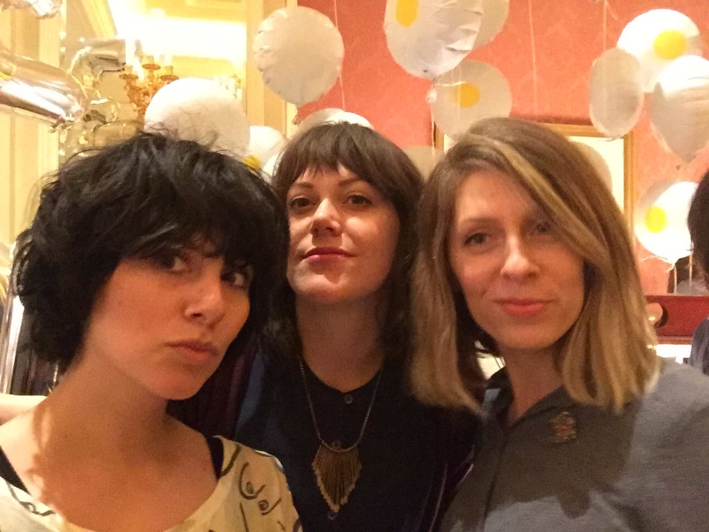 beccaclason's tweet photo. Hanging out with some of my favorite girls at @altsummit. @rubi_jones #AltSummit2016 #macubacon https://t.co/V9fobzoh5Y