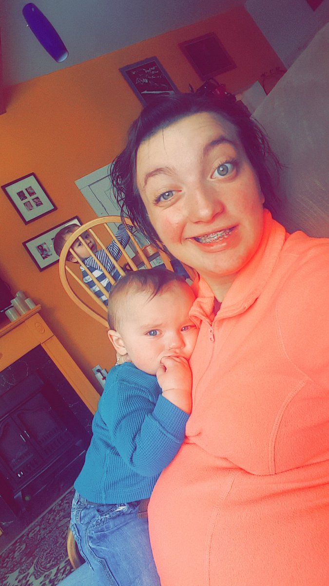 KayceeJane2's tweet photo. Selfie with my handsome almost 9 months old👌💕😍 #babyboy #selfie https://t.co/m2cn5z6GrP