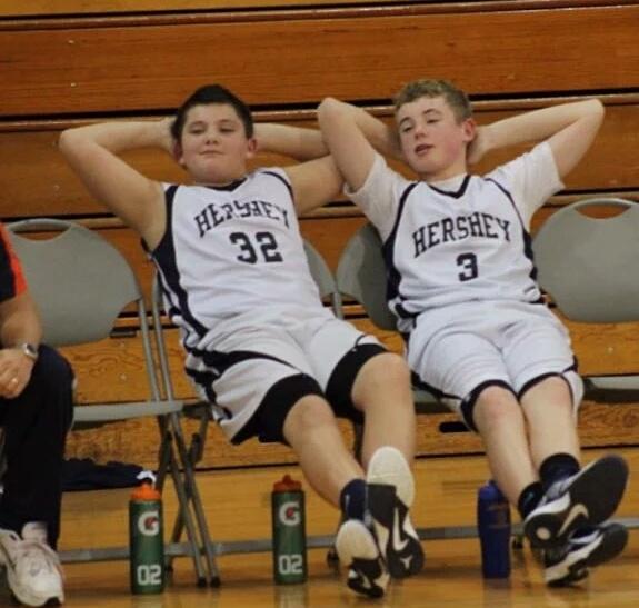 TheBenchLife's tweet photo. When it's a close game so you know you're not getting in #TheBenchLife https://t.co/9cy076GEma