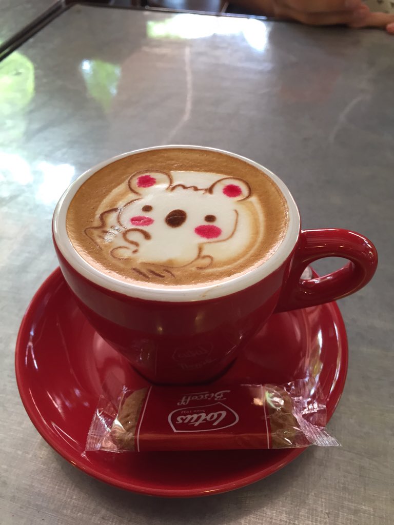 maninthestreet's tweet photo. I'm doing the cafe strip thing, Changi Village,great coffee too #chockfullofbeans https://t.co/AK4fzJ4nNe