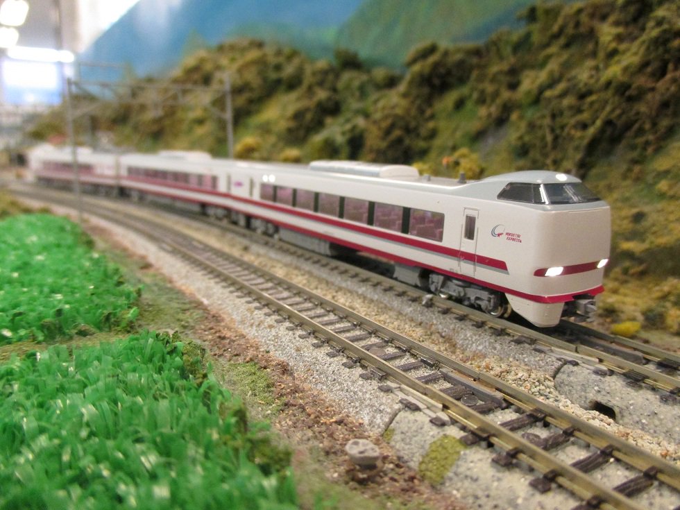 特製品ご案内】Assyパーツを組み合わせて683系スノーラビットの3両付属