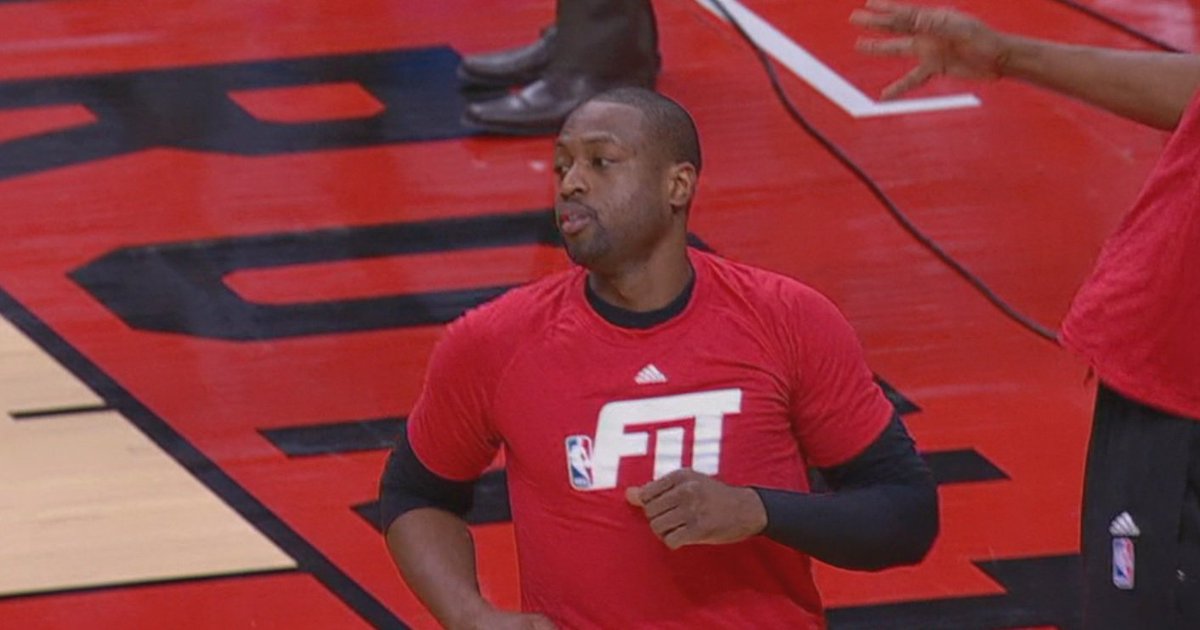 Dwyane Wade plays through pain in gutsy effort, but Heat lose 4th straight bit.ly/1WCSmHU?utm_me… https://t.co/W94xwz54W2