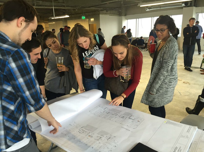707innovate's tweet photo. @EMMESCO @sdut more great photos of the exciting #tech companies moving in. Cheers! #GoSanDiego #sdtech https://t.co/yYnGYuk8sS