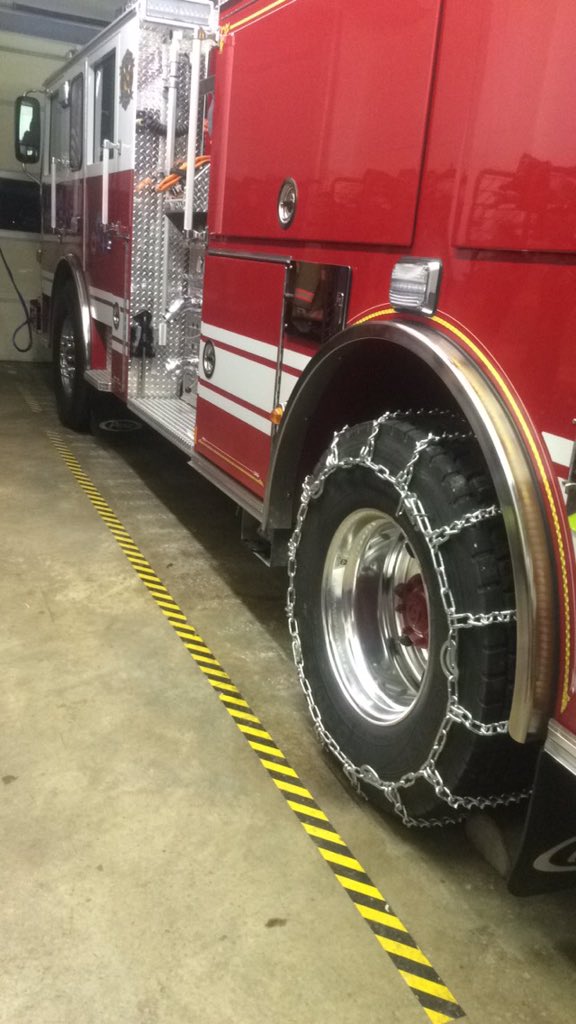 SC13FD's tweet image. Chains are on. Ready for the snow!