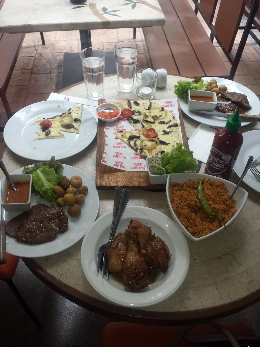itsrenzyboi's tweet photo. Stress Eating - Lamon mode kanina 🐷 #UncleCheffy https://t.co/hGUJN09rQP