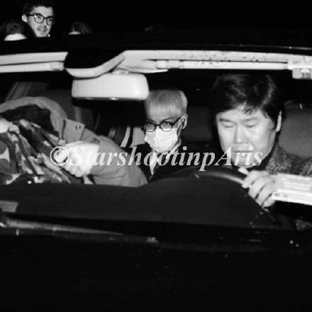 JsuhEthereal's tweet photo. TOP CEO gettin in the car!  cr astagged https://t.co/M98TH2ZDBR
