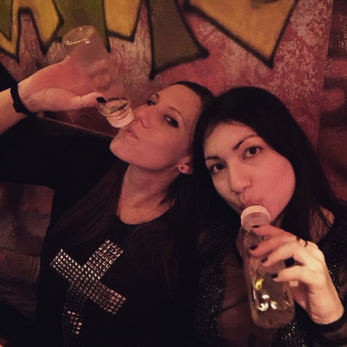 White wine #bottleservice. Love you @Kinkbomb https://t.co/2KhNKg1B4d<a href="/tag/bottleservice"class="tags">#bottleservice</a><a class="tags" target="_blank" title="On Twitter" href="/?out=eyJ0eXAiOiJKV1QiLCJhbGciOiJIUzUxMiJ9.eyJpYXQiOjE3MjI1ODkwMTMsImlzcyI6InR3cG9ybnN0YXJzLmNvbSIsIm5iZiI6MTcyMjU4OTAxMywiZXhwIjoxNzU0MTI1MDEzLCJyZWRpcmVjdF91cmwiOiJodHRwczovL3R3aXR0ZXIuY29tL0tpbmtib21iIn0.Hf2TTOZW1BSybpAHuNPGRXvDUkzNrM3jEODfNLSDEsVjIHsRYBafoA5XeYpjnaGABHdmXl8Wnmq1iogPwqBjFw">@Kinkbomb</a>