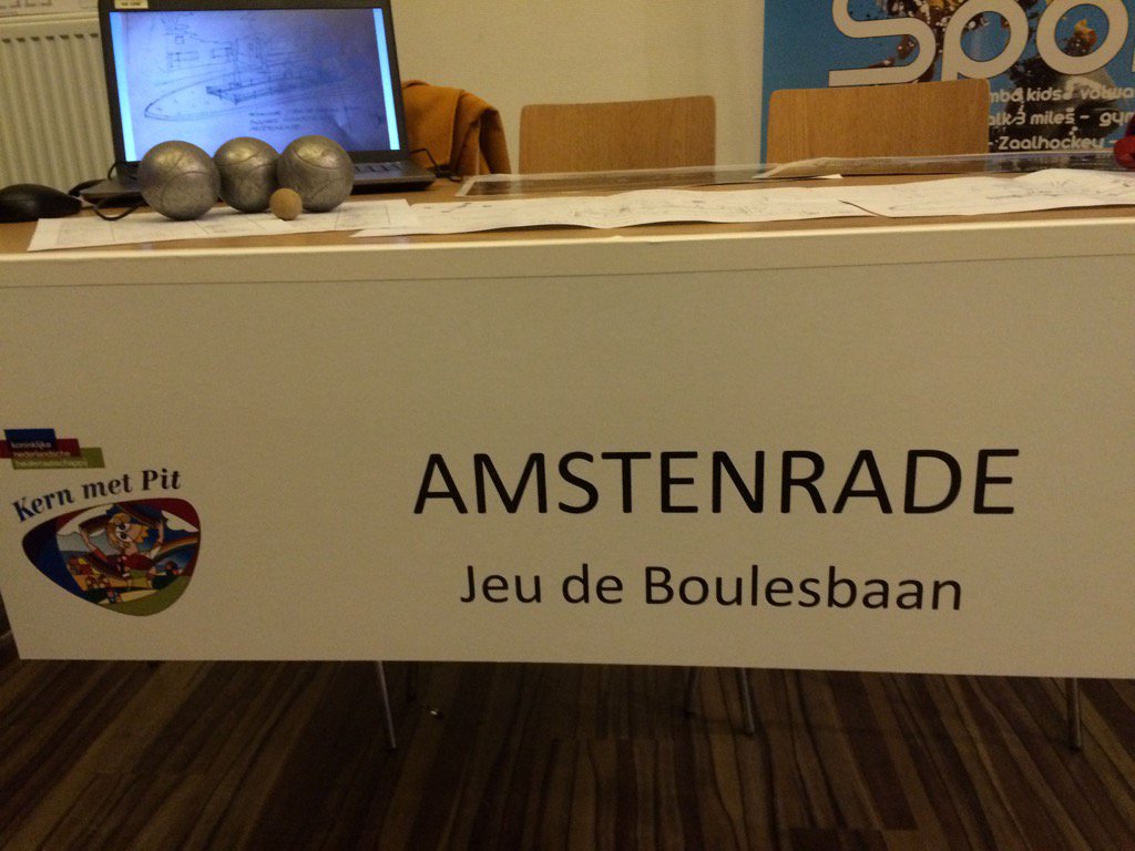 aanwezig bij #kernmetpit Limburg om ons burgerinitiatief te presenteren. Kennisgemaakt met veel gemotiveerde mensen!