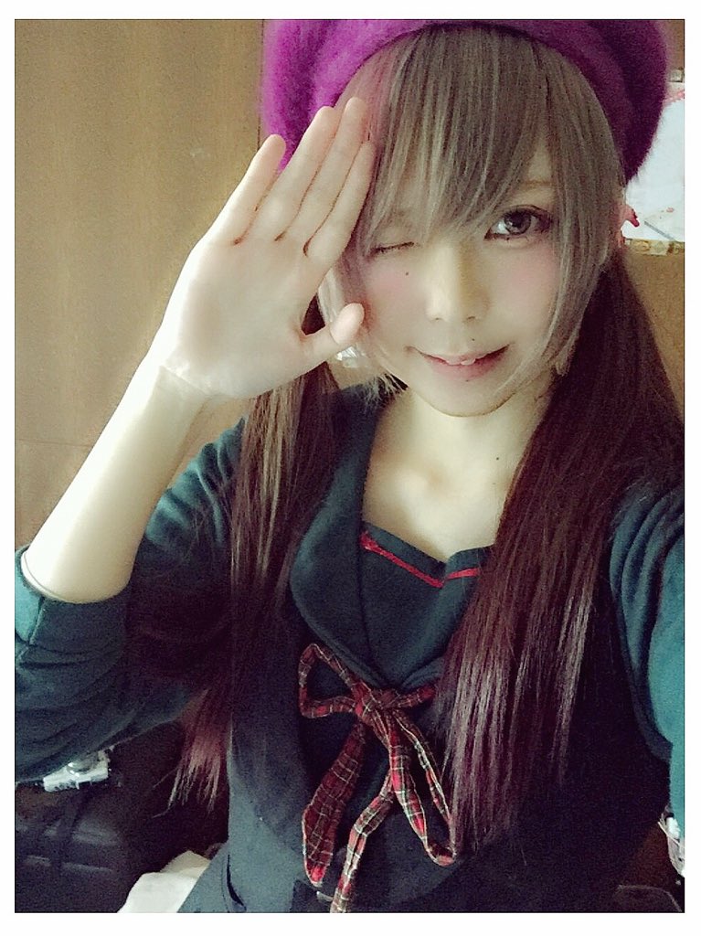 みゆはん 涙袋の作り方です 前回は1色で簡単なやつを紹介しましたが 上手くいかないって方が何人かいたので3色バージョンで解説しています 出来上がりの写真撮る時間なくて過去の写真引っ張ってきましたが 同じやり方で作ってるので参考にどうぞ みゆはん 涙袋の作り方です 前回は1色で簡単なやつを紹介しましたが 上手くいかないって方が何人かいたので3色バージョンで解説しています 出来上がりの写真撮る時間なくて過去の写真引っ張ってきましたが 同じやり方で作ってるので参考にどうぞ