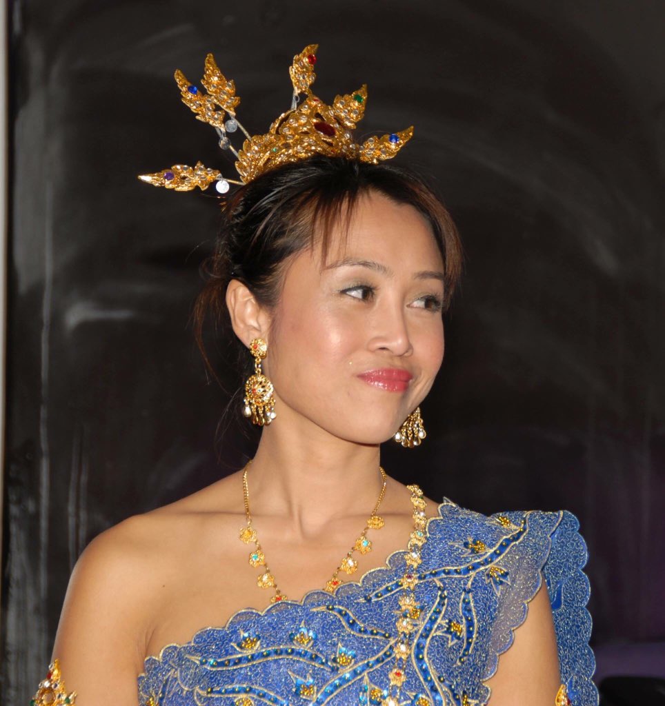 mostlyreverend's tweet image. A friend's exquisite wife…