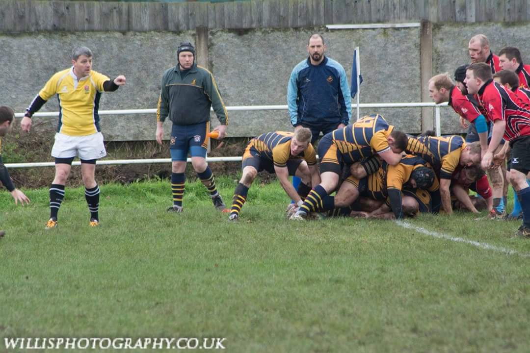 STOURPORTRFC1's tweet photo. Game day!! Stourport rfc 1st XV  host @StLeonardsRugby. 2nd XV host @CleeHill_RUFC #itsgonnabemuddy! https://t.co/nKPajUTkXt