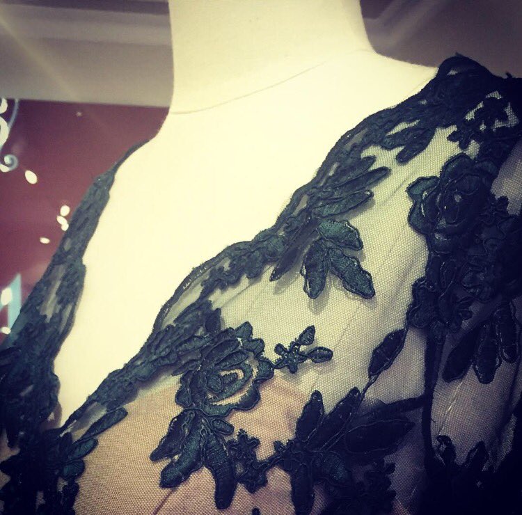 #details 👗 #green #lace #dress #4oneboutique