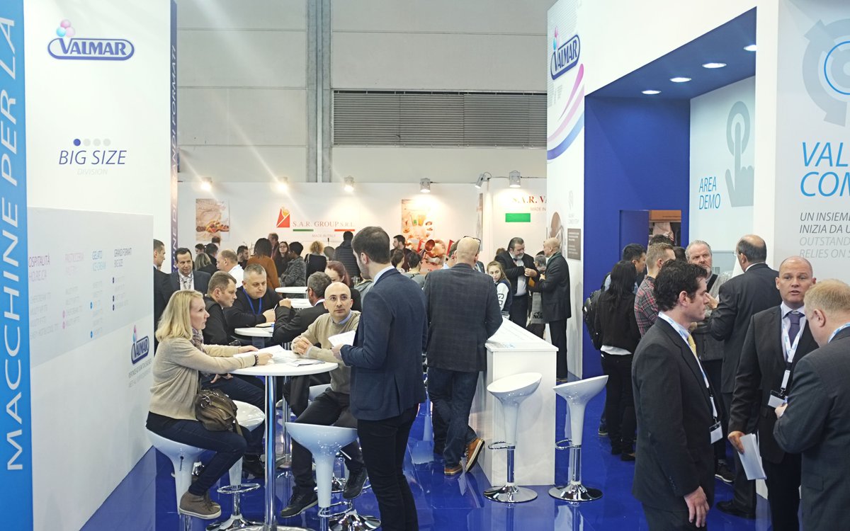 Busy Valmar stand on 1st day of #sigep2016