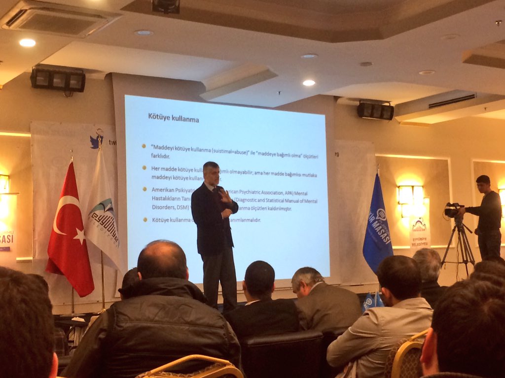 <a href="/tayfunuzbay/">Tayfun Uzbay</a>  Bağımlılık; ahlaki bir sorun değil hastalıktır. Bunun tedavisi bu yönde ele alınmalıdır. #uyuşturma