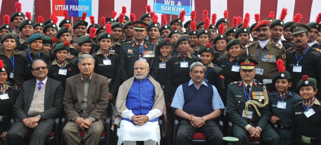 narendramodi's tweet photo. Met Tribal guests, tableaux artists and NCC Cadets. https://t.co/9dyaN2y9hN