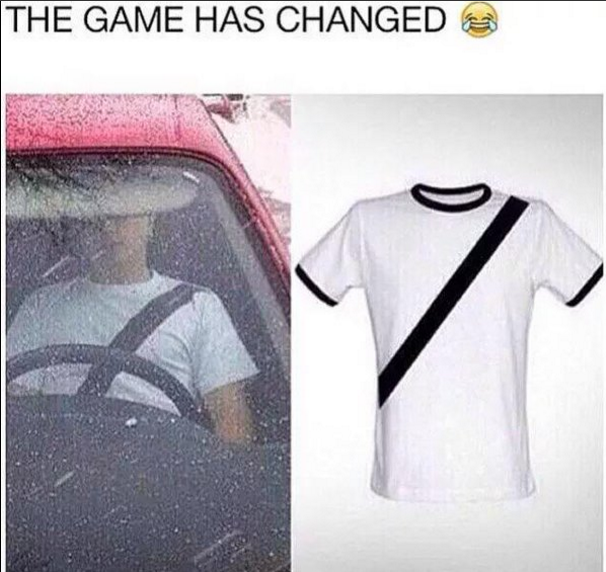 CauseWereGuys's tweet photo. People be thinking they slick until they flying through the windshield head first going 90 https://t.co/PoxkplKGlV