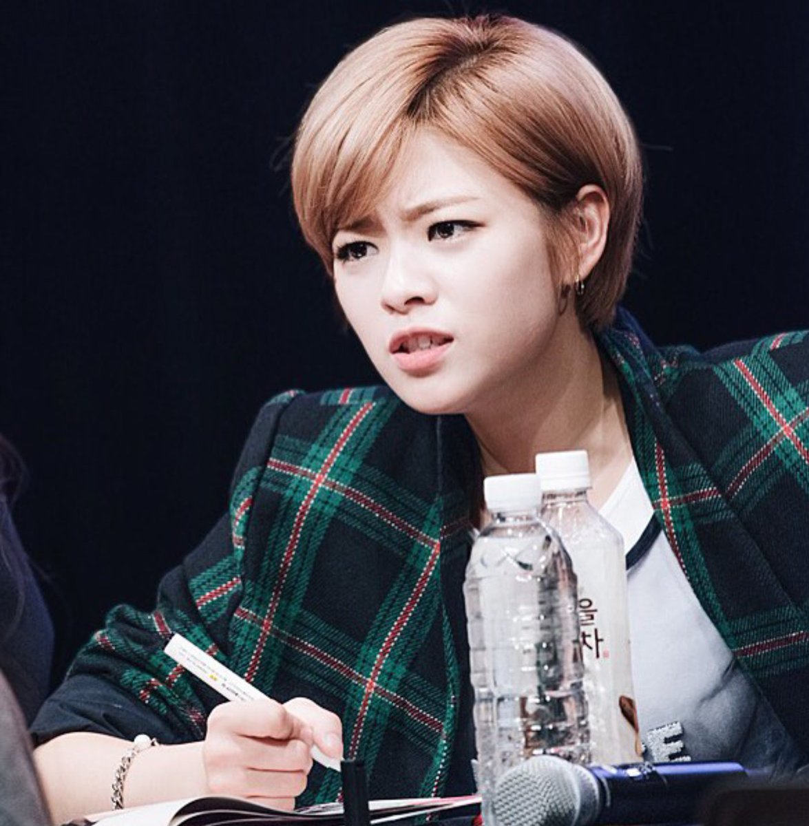 Jeongyeon. Twice Чонен. Чонен айдол. Twice Jeongyeon 2021. Twice чонён 2021.